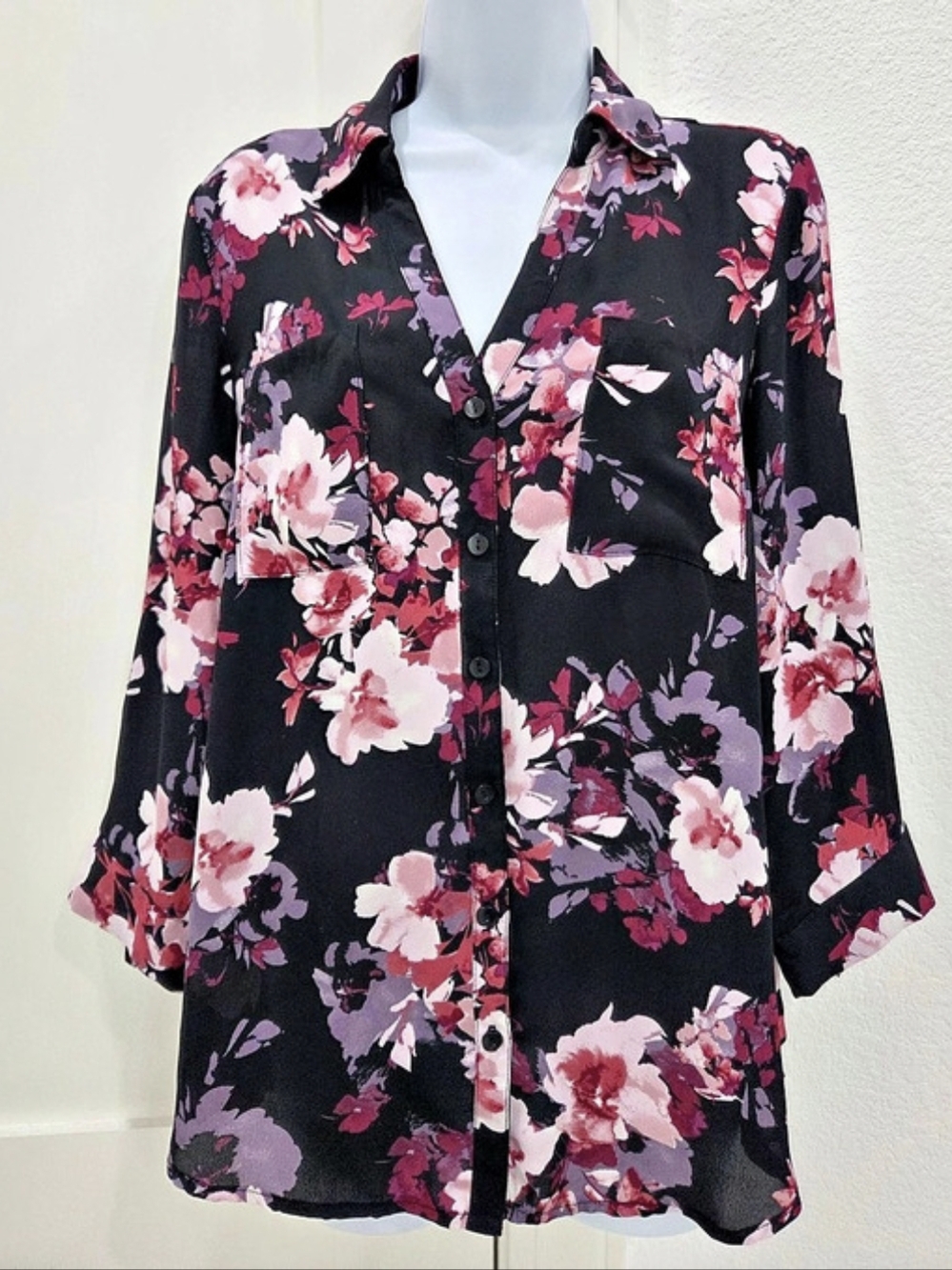 by & by Floral Button-Down Roll-Tab Sleeve Blouse Black & Pink Large